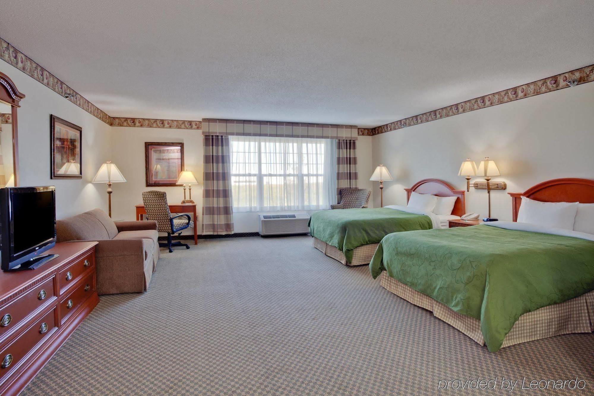 Country Inn & Suites By Radisson, Grinnell, Ia Bagian luar foto