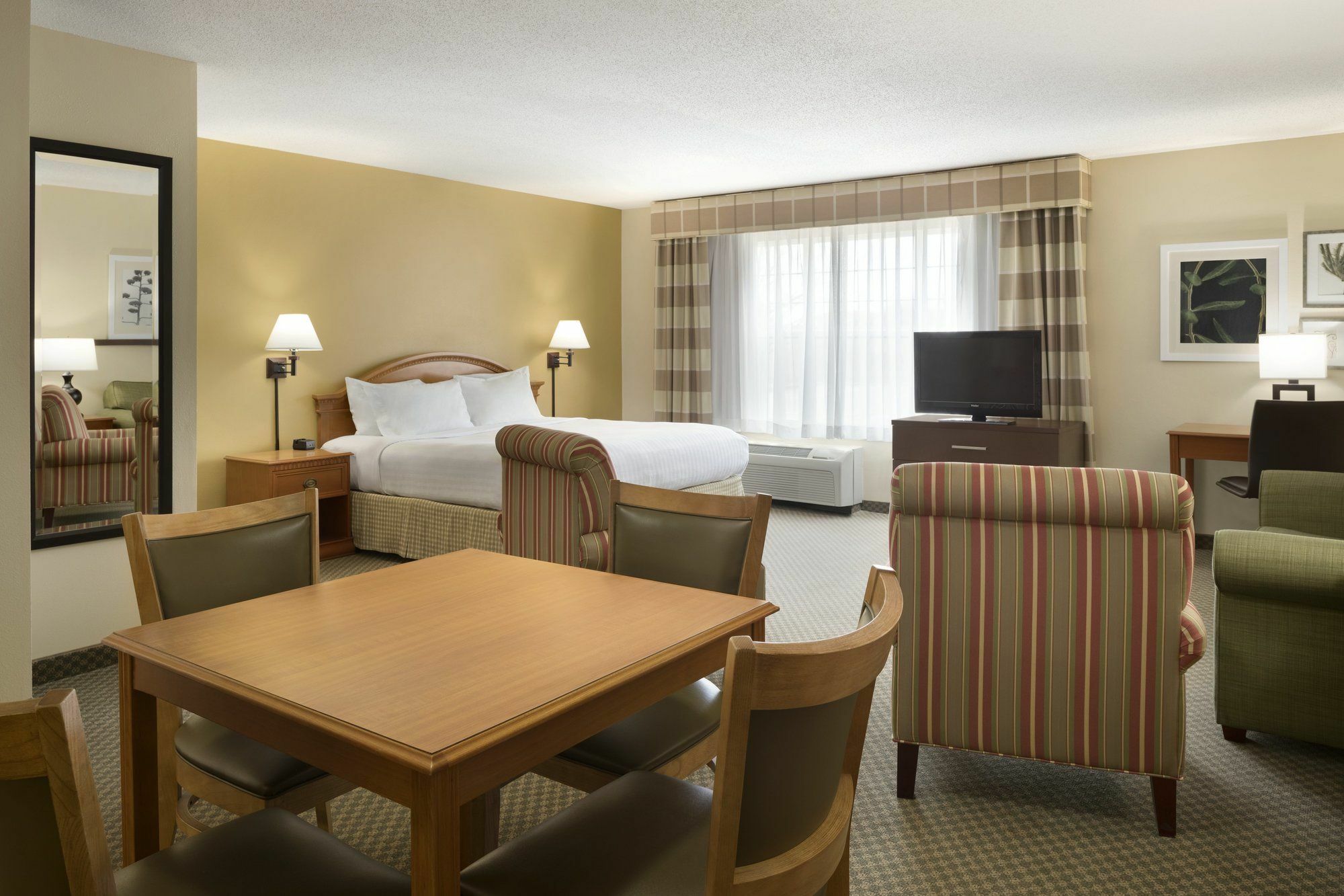 Country Inn & Suites By Radisson, Grinnell, Ia Bagian luar foto