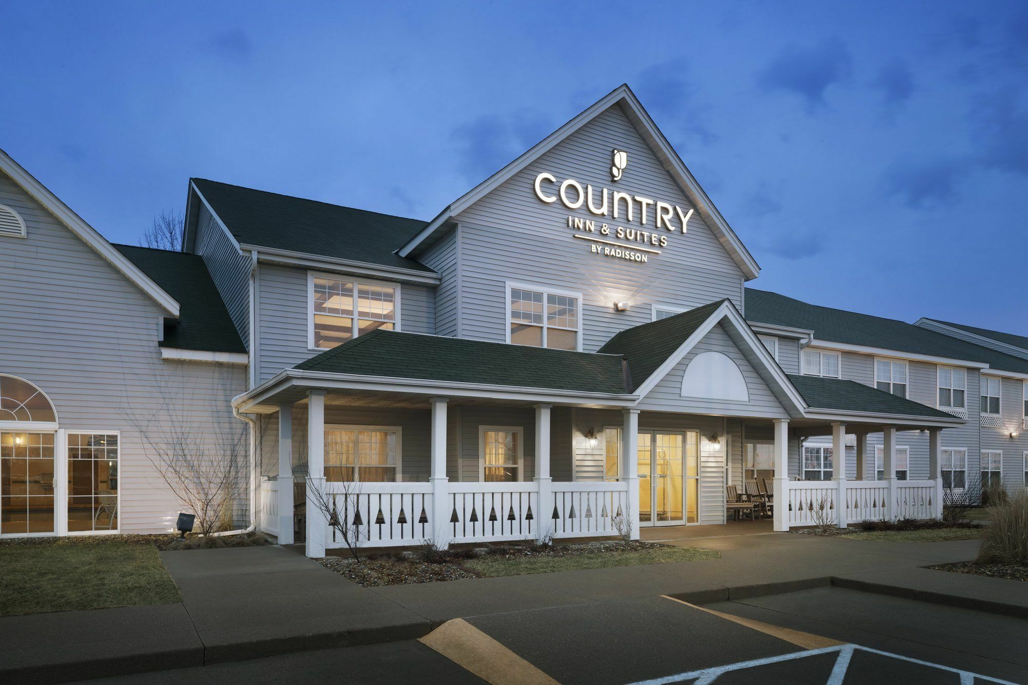 Country Inn & Suites By Radisson, Grinnell, Ia Bagian luar foto