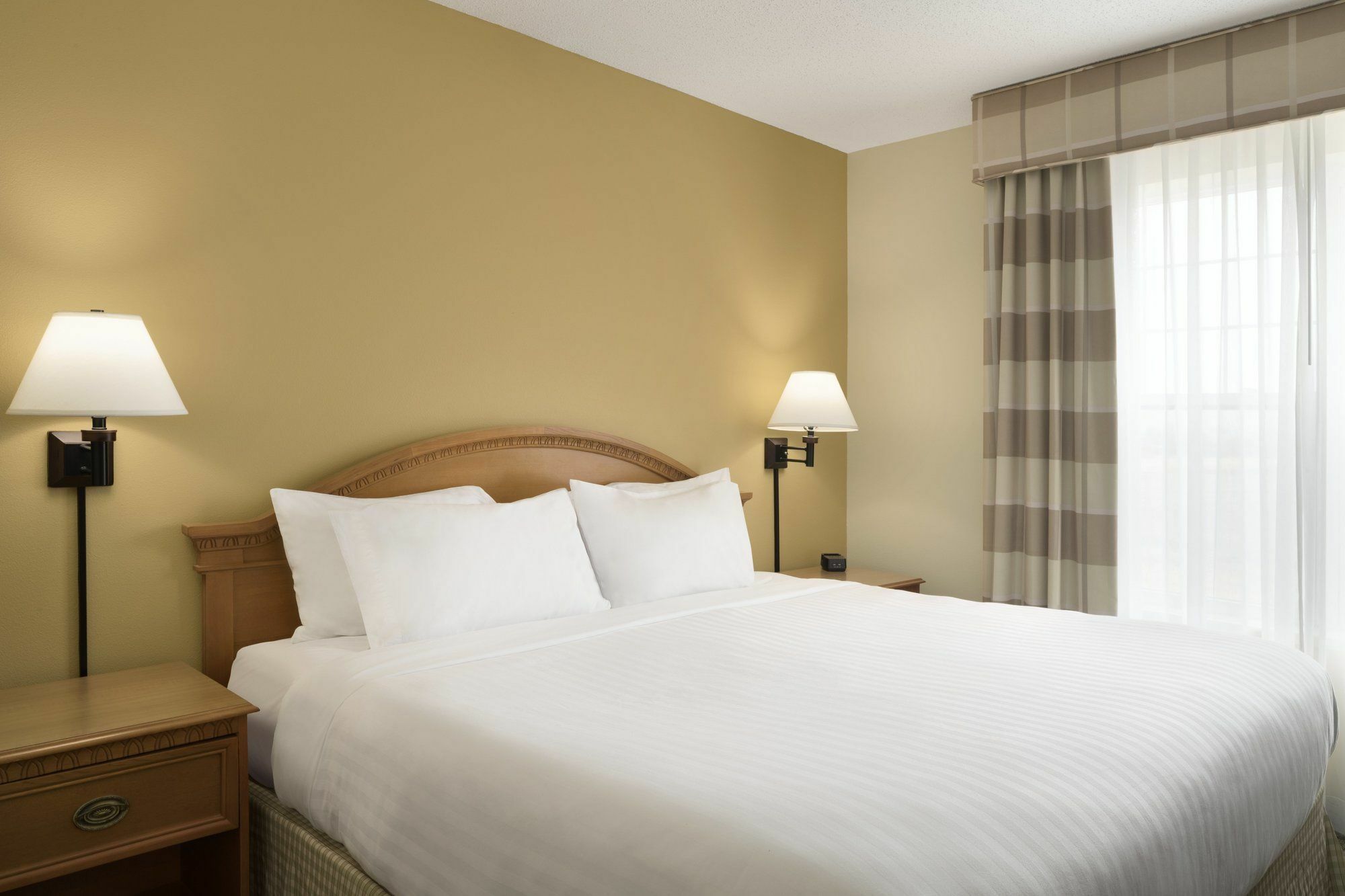 Country Inn & Suites By Radisson, Grinnell, Ia Bagian luar foto